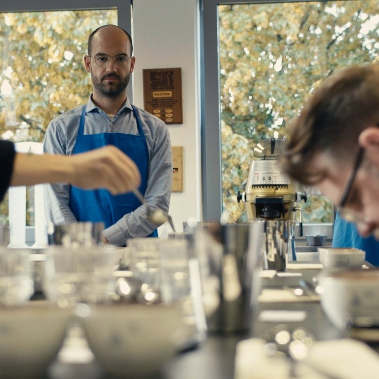 Cupping at the technology center for coffee in Emmerich People in a cupping session at the technology center